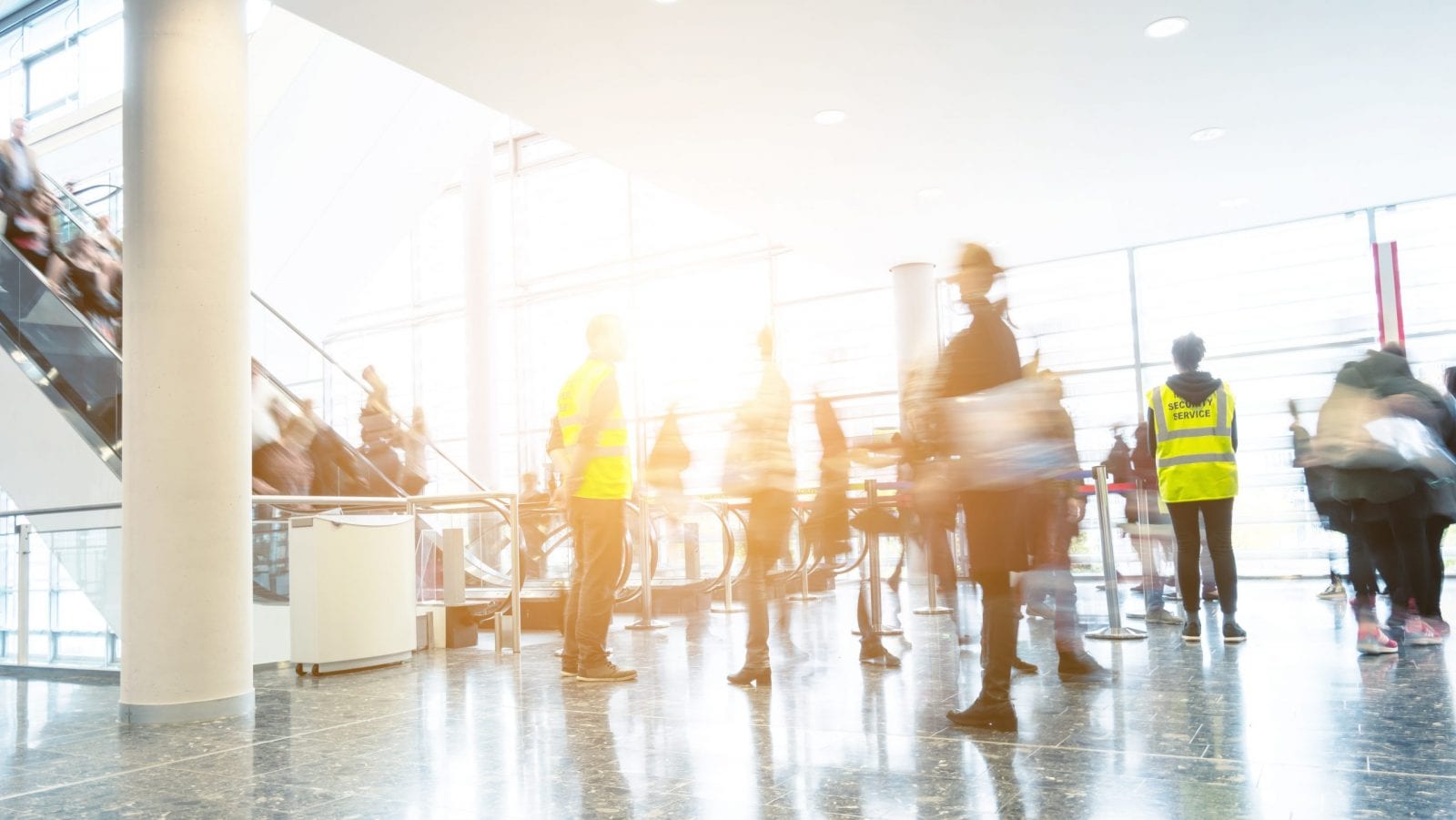 security at a shopping mall Ihre Wache Sicherheit im Handel scaled